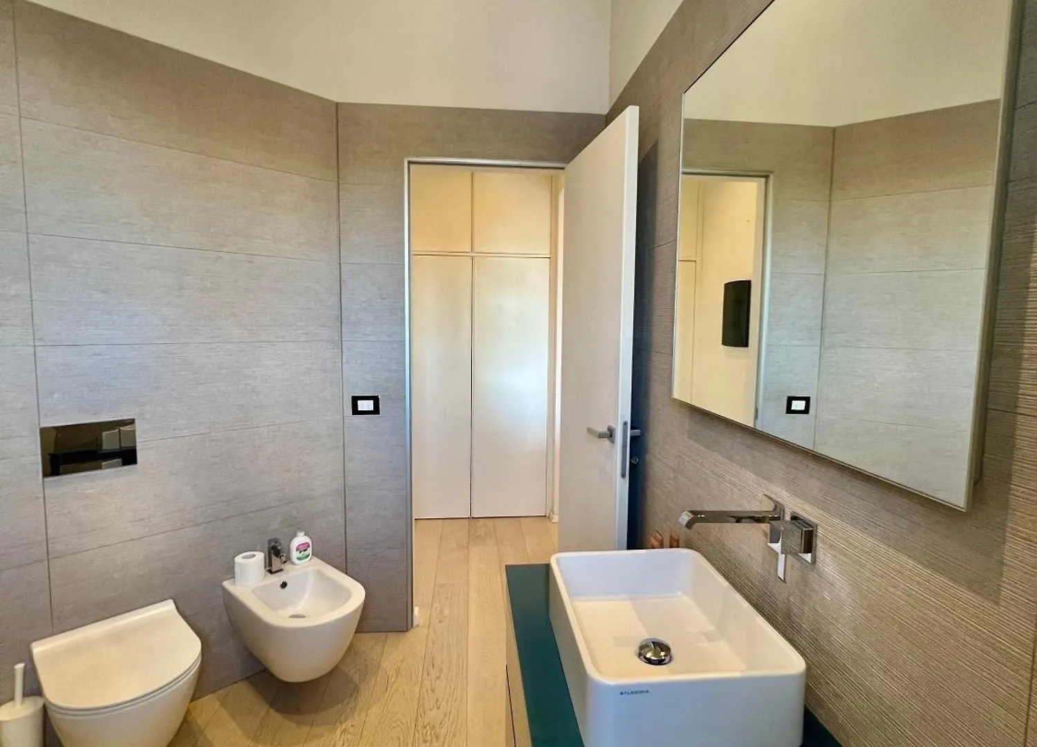 Modern Florence Apartment